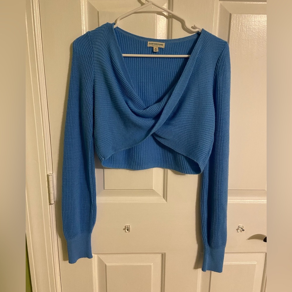 New Earthbound cropped twist sweater